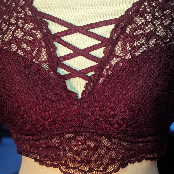 Victoria's Secret lacey pushup bra - Picture 4 of 8